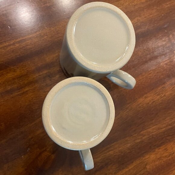 Set of 2 Handmand Pottery Christmas Mugs Hand Painted Collectible 8 Ounces! - Picture 5 of 5